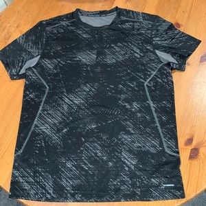 Champion- NWOT Activewear DuoDry Patterned Breathable S/s T-Shirt  - Size Medium